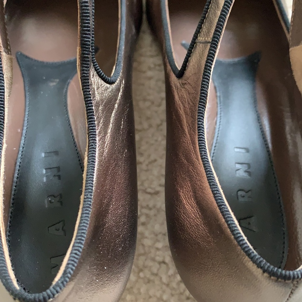 MARNI “Dorsey” T-strap kitten heel metallic leather shoes - Picture 5 of 11